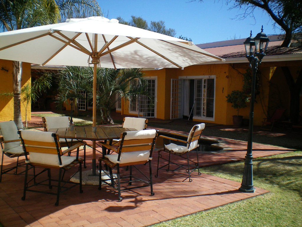 Casa Piccolo Hotel Windhoek Exterior photo